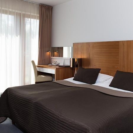 Bazuny Hotel&Spa Косцежина Екстериор снимка