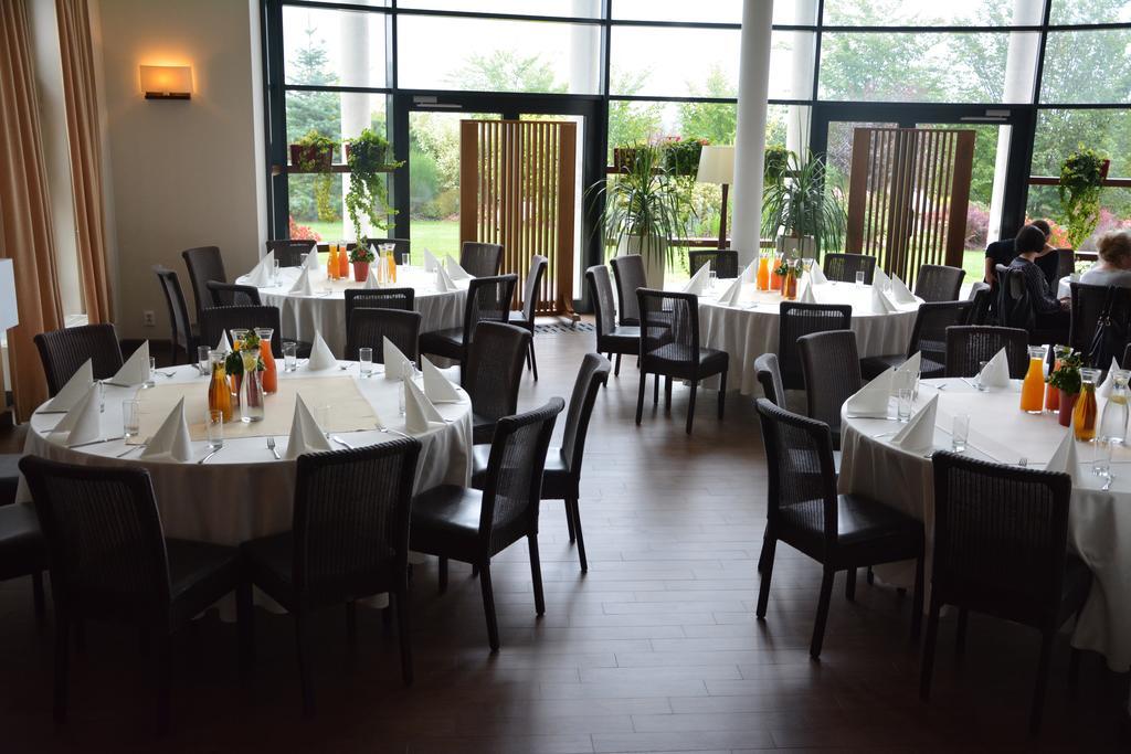 Bazuny Hotel&Spa Косцежина Екстериор снимка
