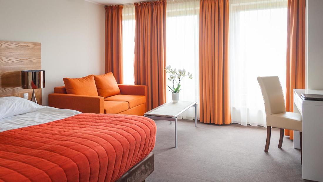 Bazuny Hotel&Spa Косцежина Екстериор снимка