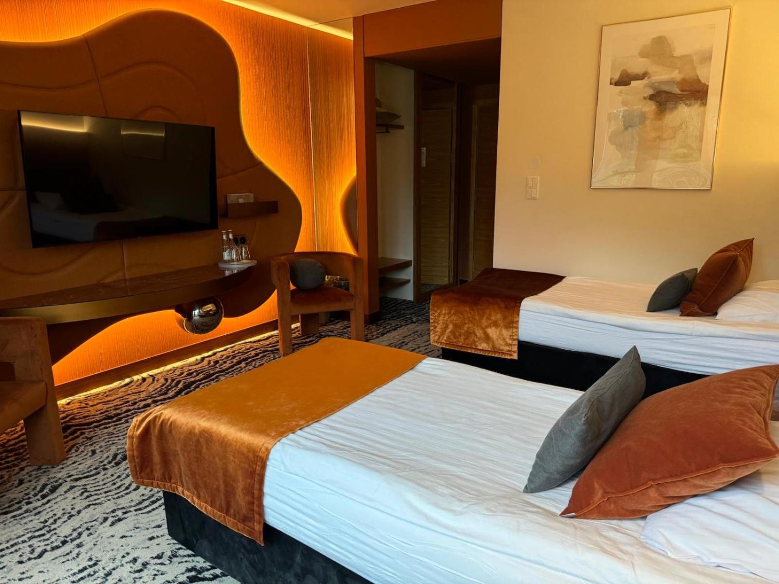 Bazuny Hotel&Spa Косцежина Екстериор снимка