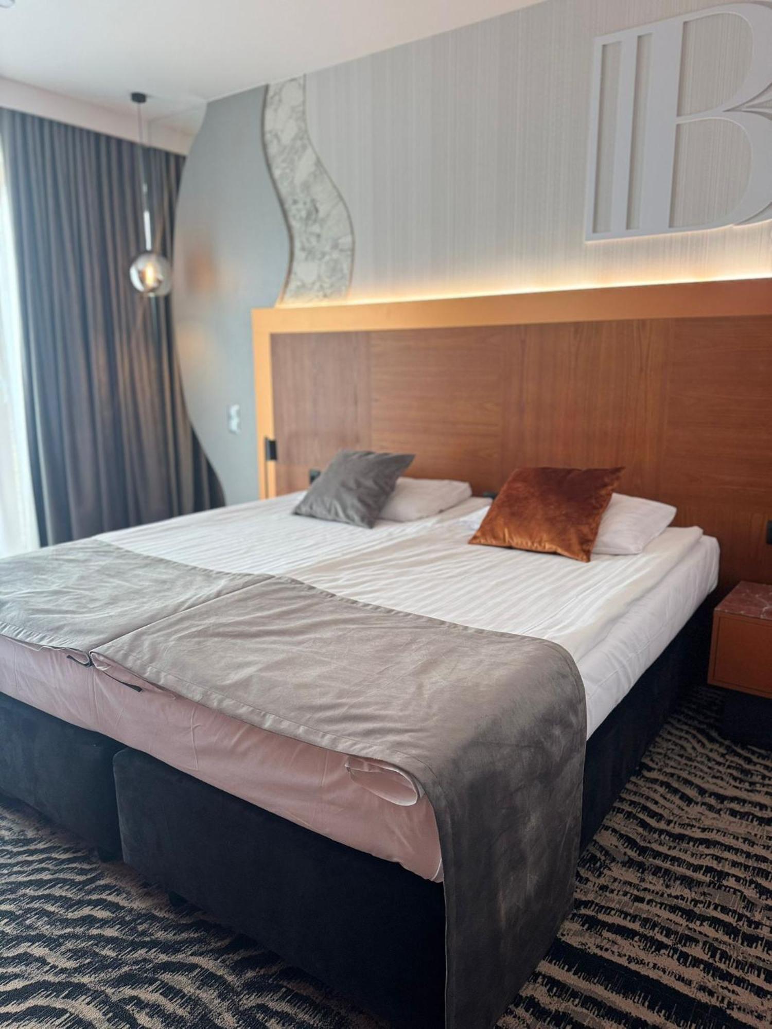 Bazuny Hotel&Spa Косцежина Екстериор снимка