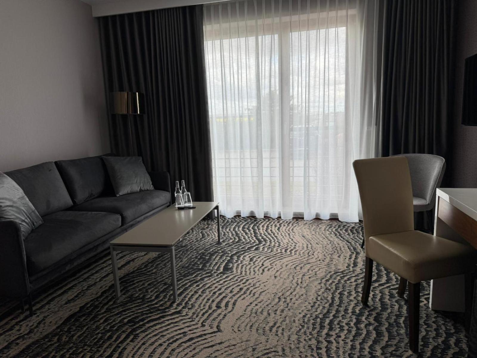 Bazuny Hotel&Spa Косцежина Екстериор снимка