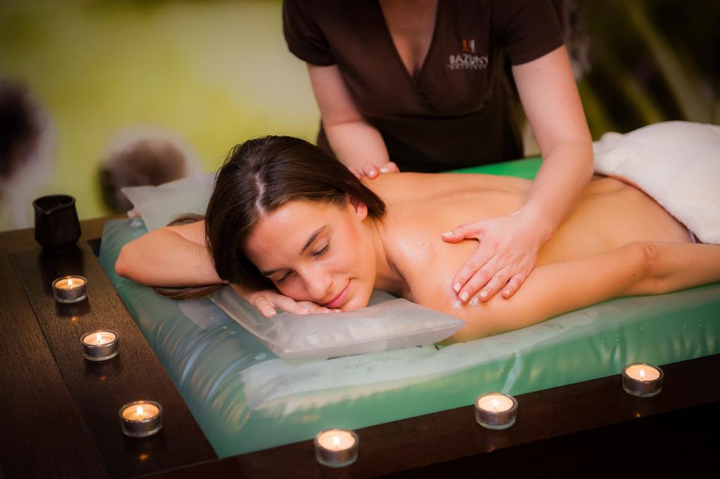 Bazuny Hotel&Spa Косцежина Екстериор снимка
